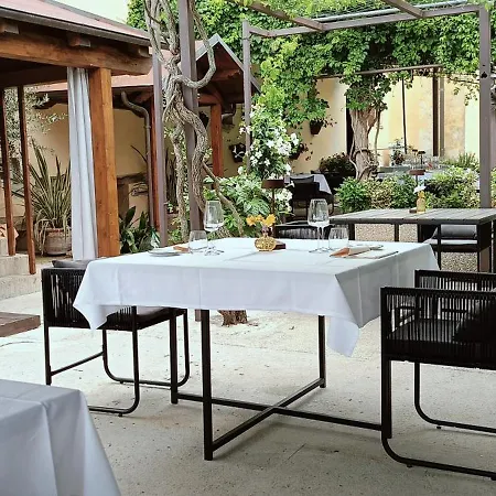 La Rocca Residenza D'epoca Zajazd Fossombrone